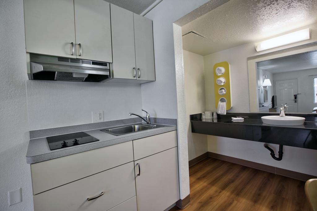 Motel 6-Tallahassee, Fl - Downtown מראה חיצוני תמונה