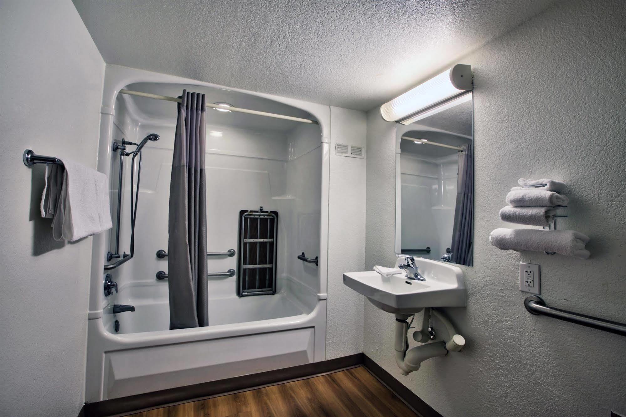Motel 6-Tallahassee, Fl - Downtown מראה חיצוני תמונה
