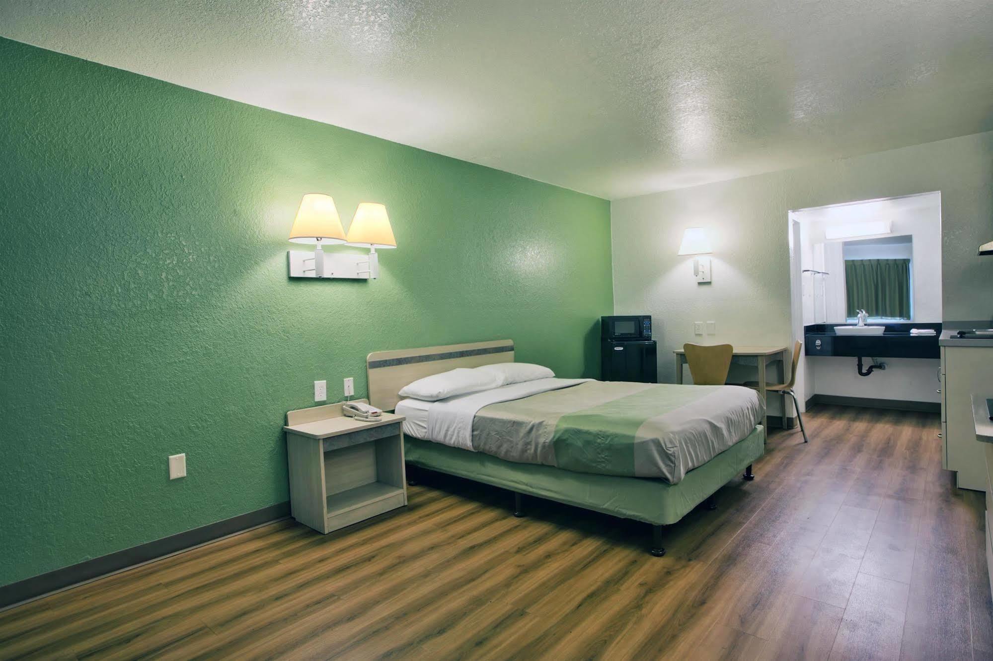 Motel 6-Tallahassee, Fl - Downtown מראה חיצוני תמונה