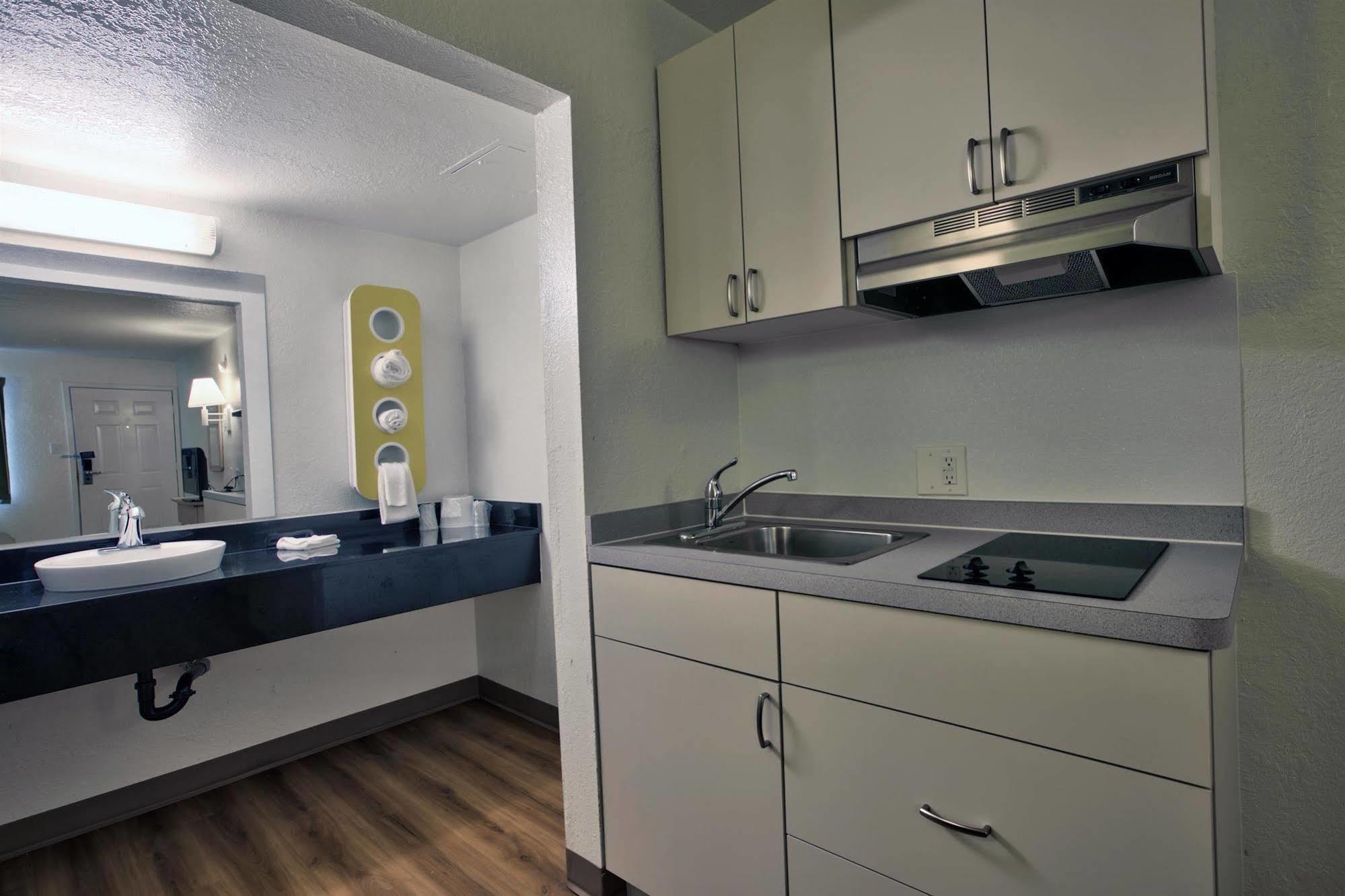 Motel 6-Tallahassee, Fl - Downtown מראה חיצוני תמונה