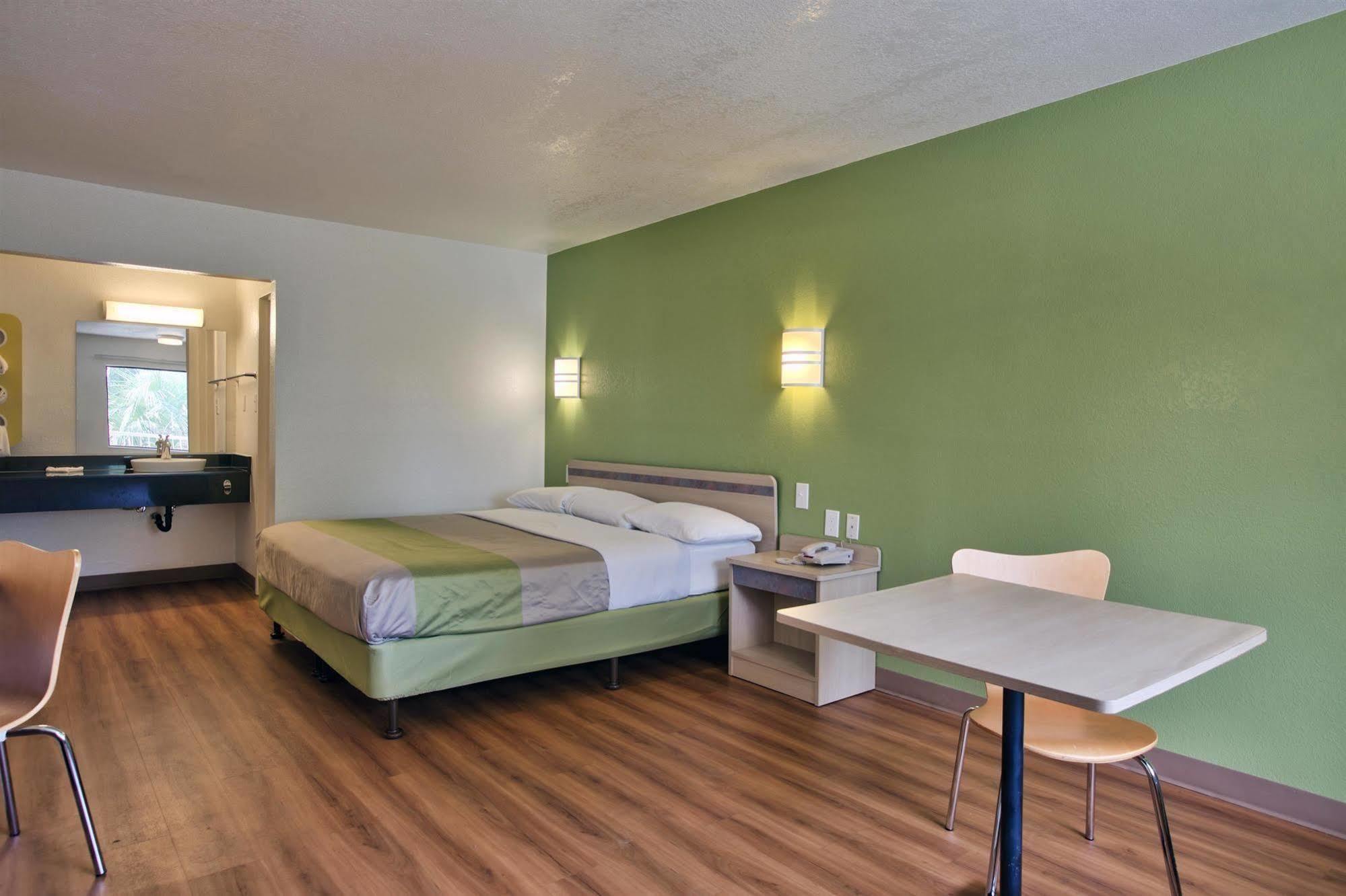 Motel 6-Tallahassee, Fl - Downtown מראה חיצוני תמונה