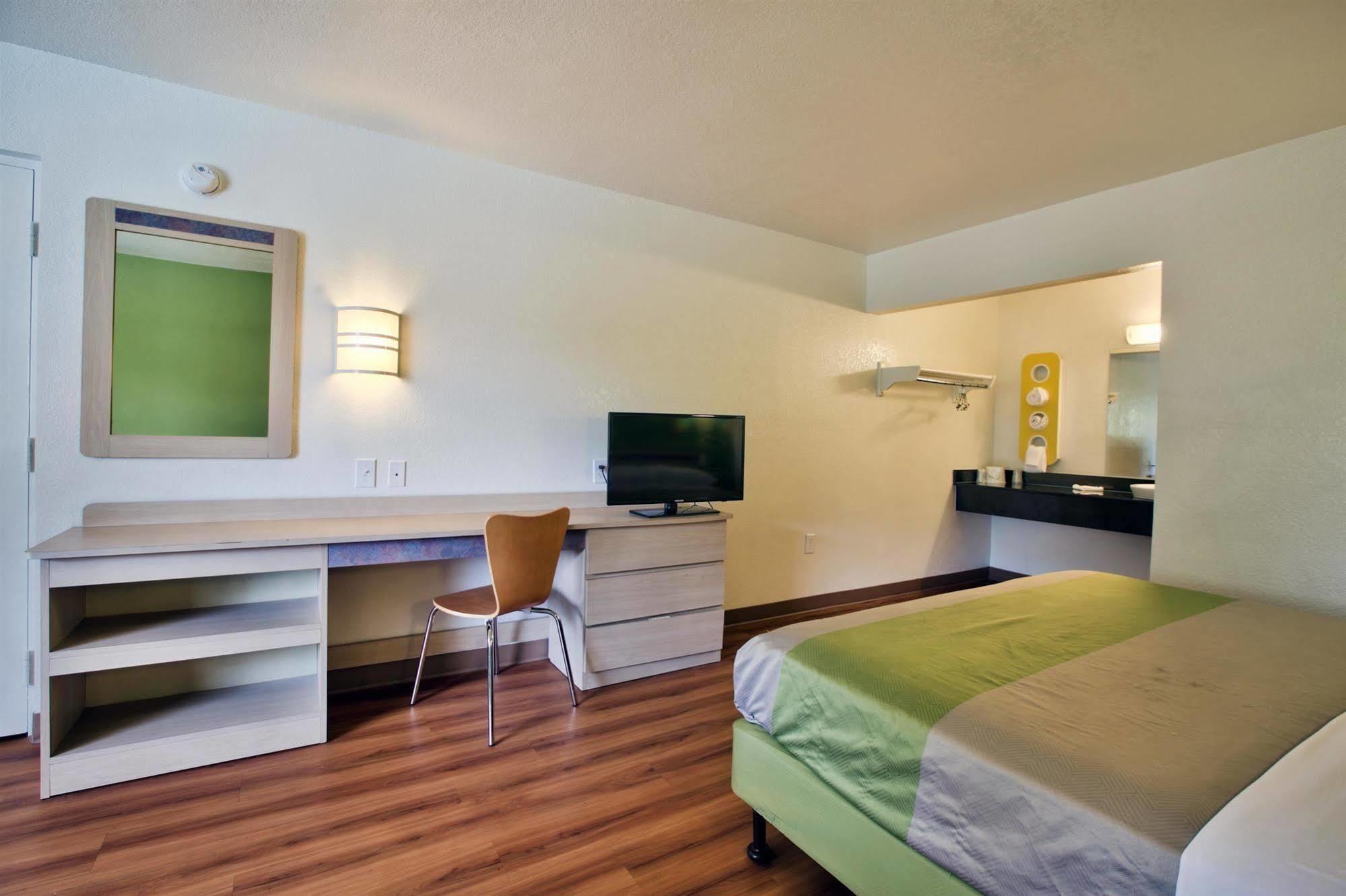 Motel 6-Tallahassee, Fl - Downtown מראה חיצוני תמונה