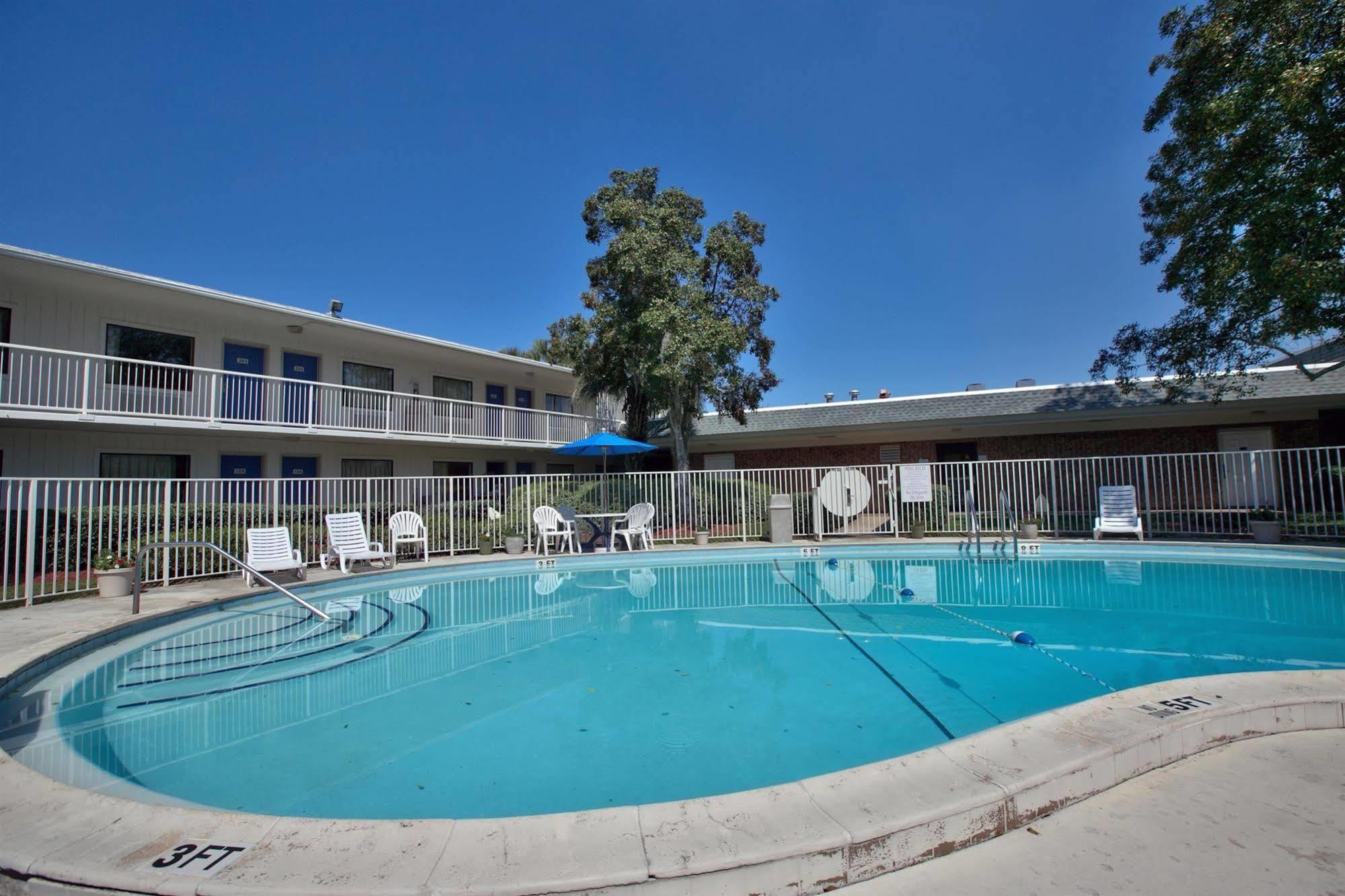 Motel 6-Tallahassee, Fl - Downtown מראה חיצוני תמונה